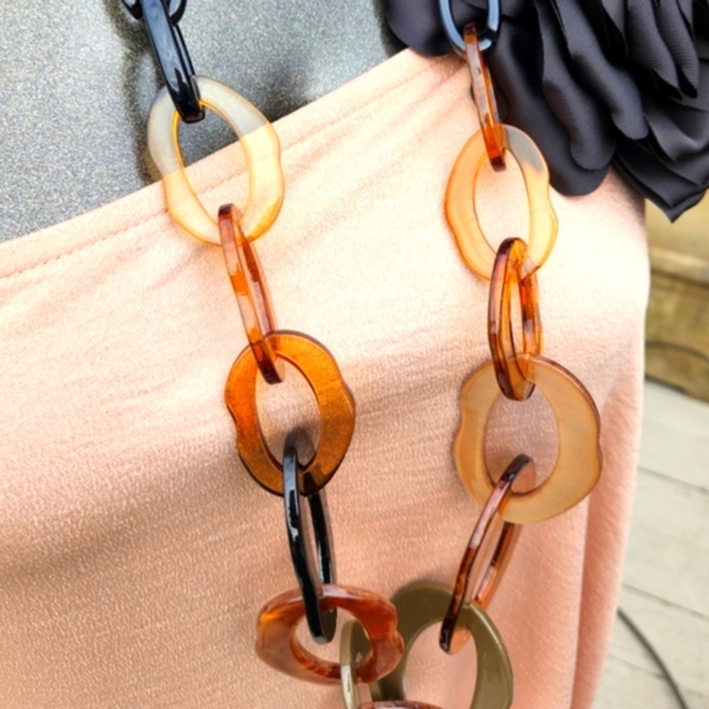 Elegant Black, Tan and Brown Chain Necklace With Earrings - Picture 13 of 16